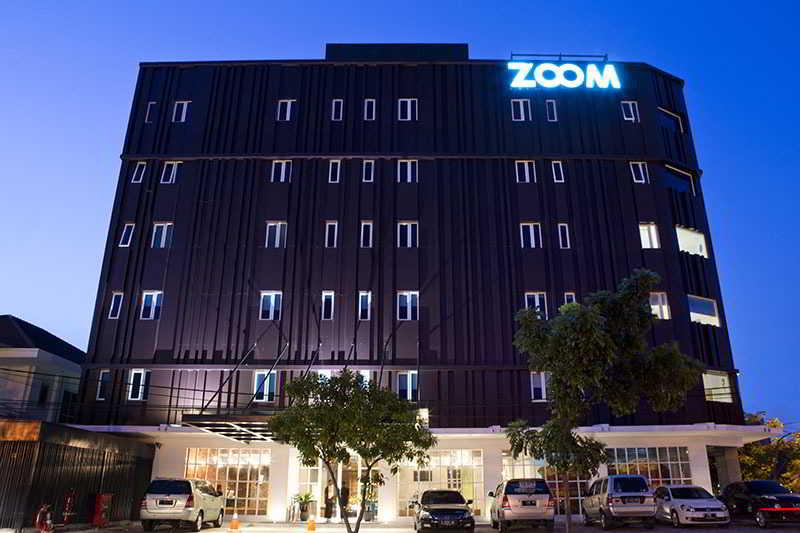 Zoom Smart Hotel Jemursari Surabaya Esterno foto
